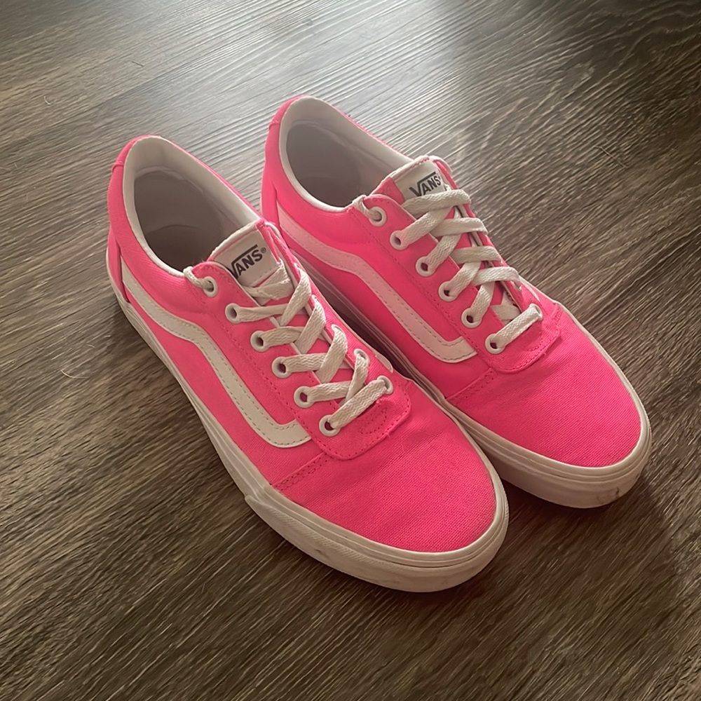 Neon Pink skater vans women’s size 9